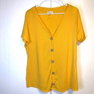 🚨4/$11🚨Love J size 2x ! Yellow!